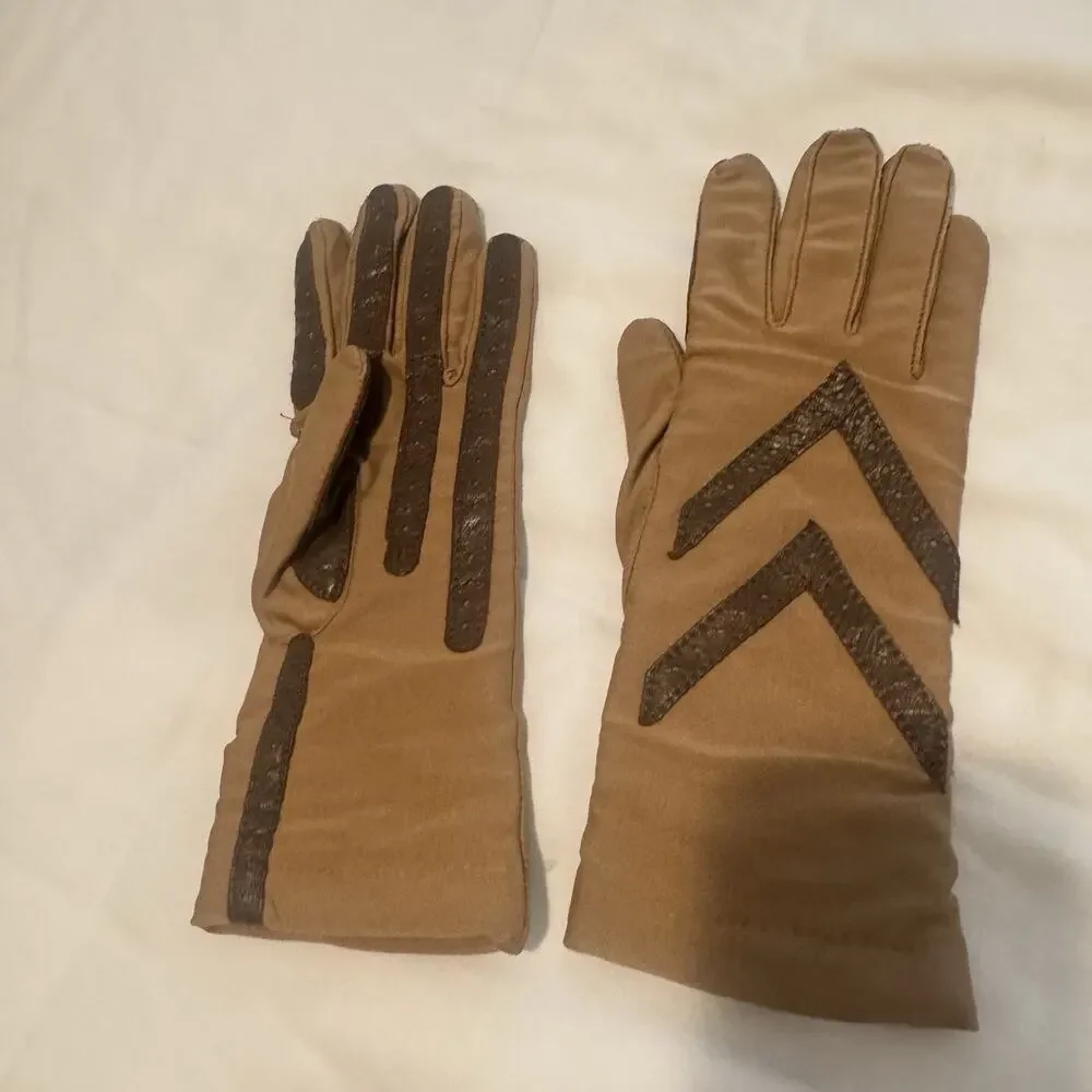 Isotoner Vintage Gloves Womens One Size Fits All Beige Gray Driving - Picture 5 of 7